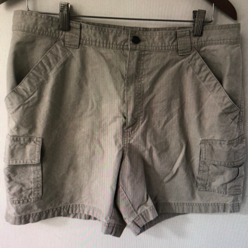 Men's Tan Cargo Shorts